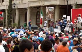 Los maestros de Guerrero piden renuncia del nuevo gobernador Ortega.