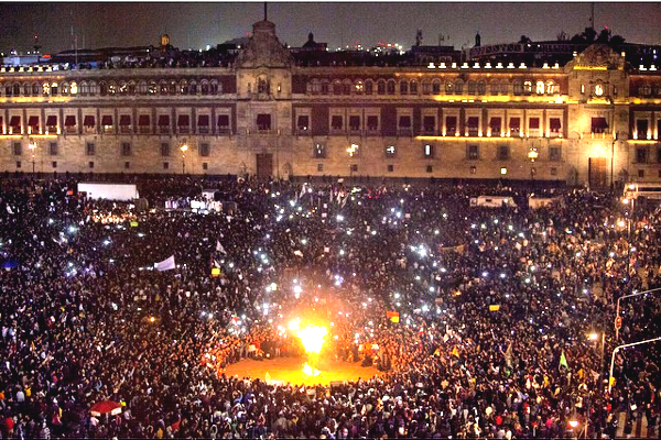 “¿Y dónde están los 43?”, gritaron casi medio millón de personas al gobierno de Peña Nieto