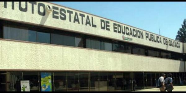 Golpe en el IEEPO El régimen ataca para imponer la “reforma educativa”
